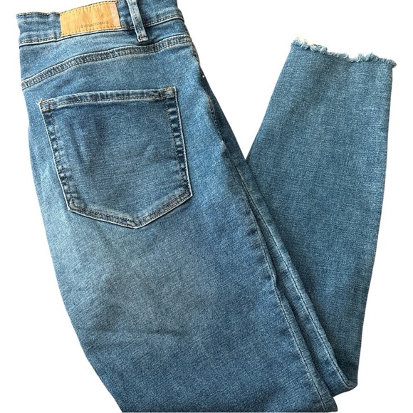 Stradivarius Mid-Wash Skinny Jeans - Picture 6 of 6